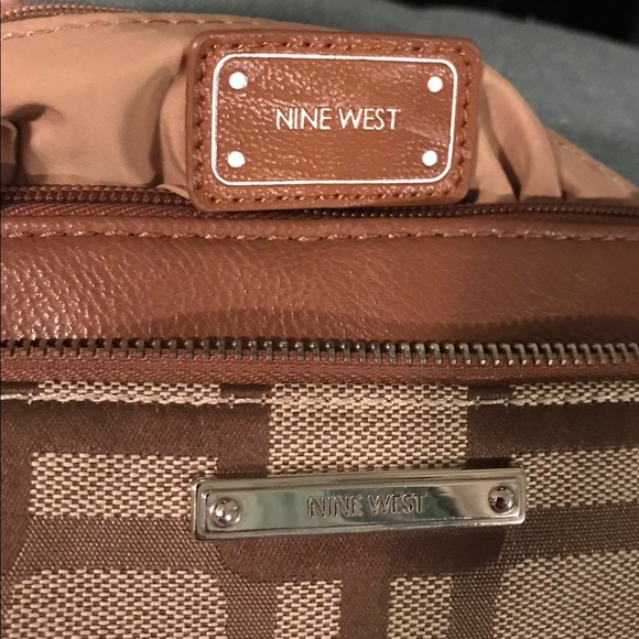 Nine West cross body purse - Picture 3 of 3